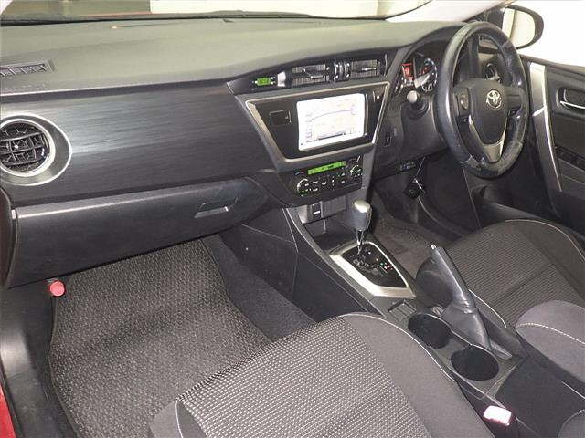 TOYOTA AURIS 2013