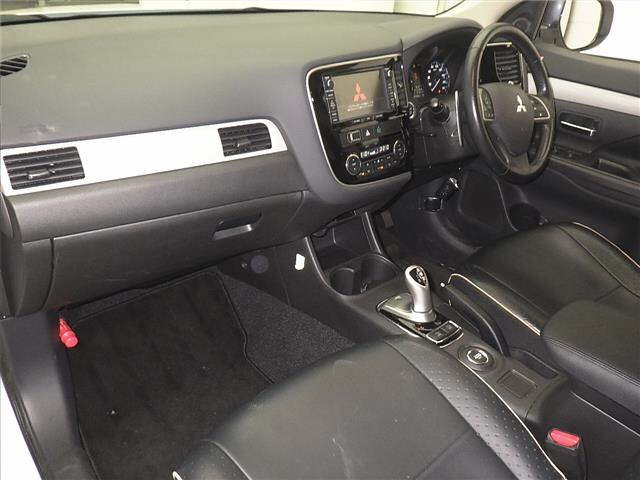 MITSUBISHI OUTLANDER PHEV 2013