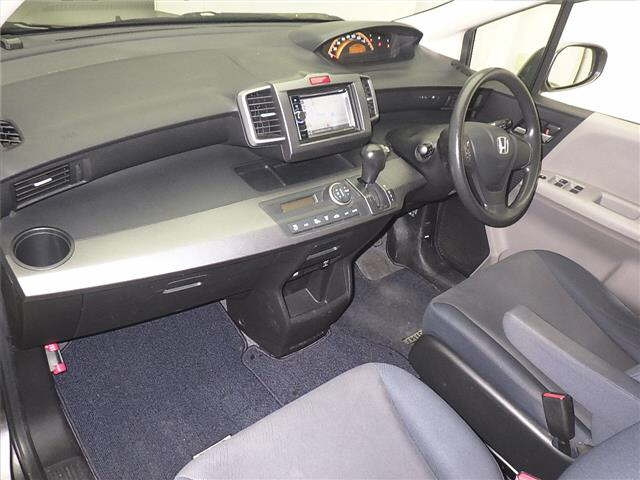 HONDA FREED 2008