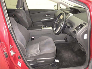 TOYOTA PRIUS ALPHA 2012