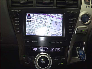 TOYOTA PRIUS ALPHA 2012