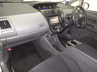 TOYOTA PRIUS ALPHA 2014