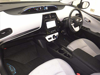 TOYOTA PRIUS 2016
