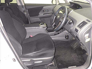 TOYOTA PRIUS ALPHA 2014
