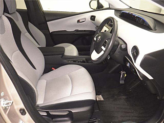 TOYOTA PRIUS 2016