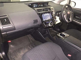 TOYOTA PRIUS ALPHA 2020