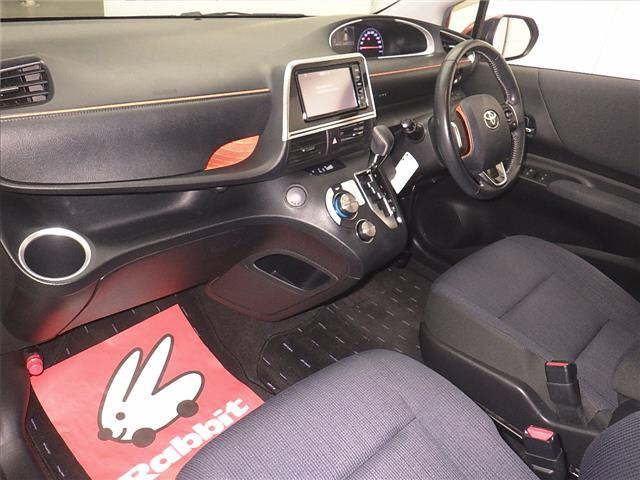 TOYOTA SIENTA 2018