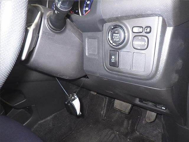 TOYOTA WISH 2012