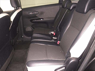 TOYOTA WISH 2011