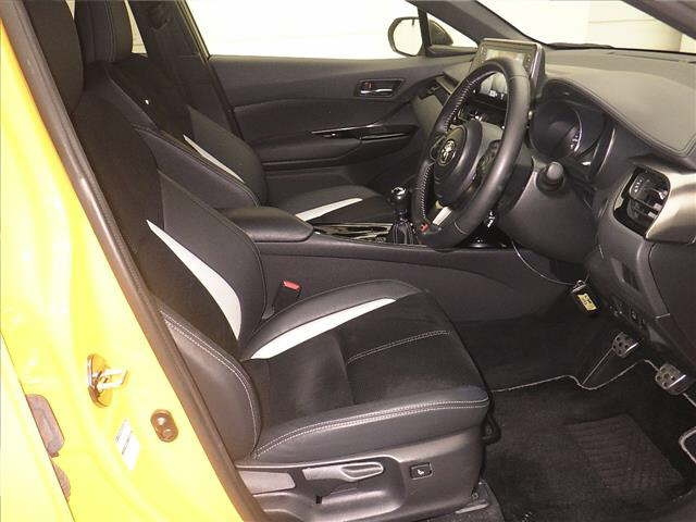 TOYOTA C-HR 2022
