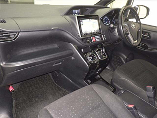 TOYOTA NOAH 2017