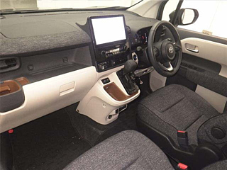 TOYOTA SIENTA 2022