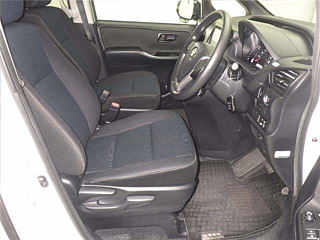 TOYOTA NOAH 2021