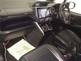 TOYOTA VOXY 2020