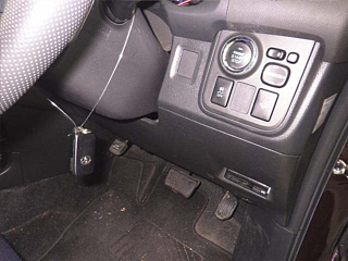TOYOTA WISH 2012
