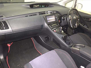 TOYOTA PRIUS 2014