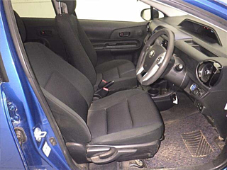 TOYOTA AQUA 2016