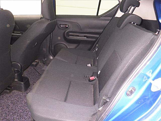TOYOTA AQUA 2016
