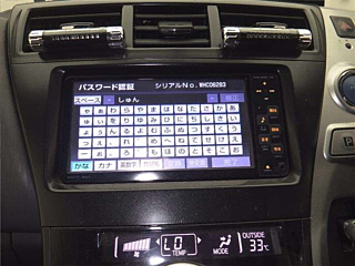 TOYOTA PRIUS ALPHA 2011