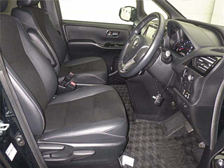 TOYOTA NOAH 2018