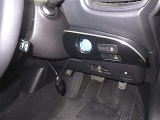 TOYOTA PRIUS 2019