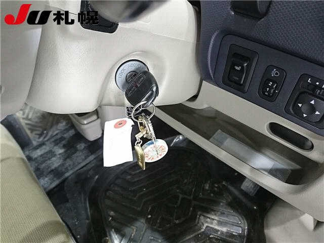 MITSUBISHI EK WAGON 2013