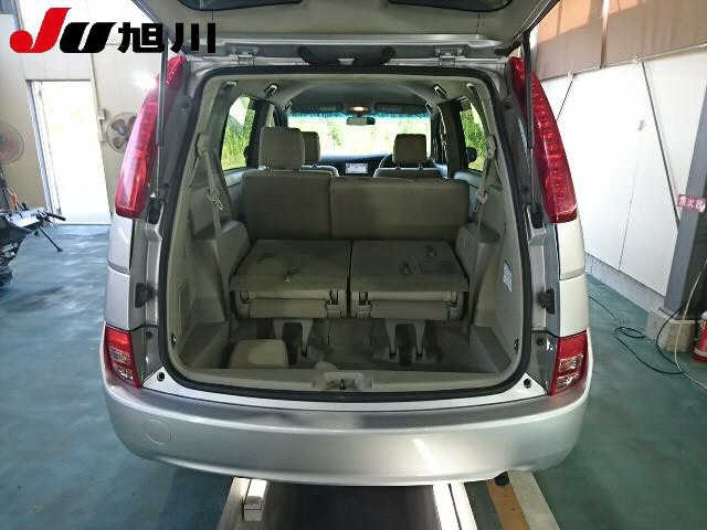 TOYOTA ISIS 2010