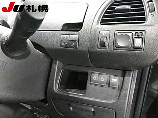 NISSAN SERENA 2011
