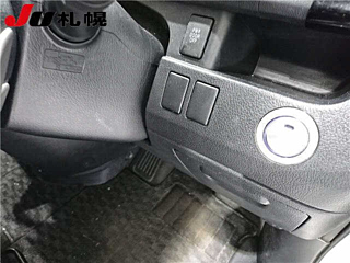 TOYOTA VOXY 2011