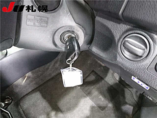 TOYOTA VITZ 2018