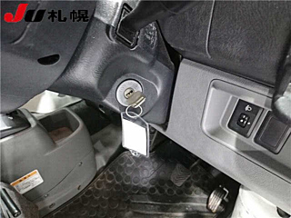 NISSAN CLIPPER VAN 2013
