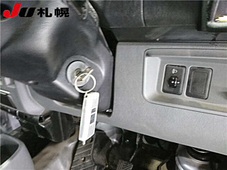 MITSUBISHI MINICAB VAN 2013