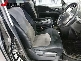 NISSAN SERENA 2011