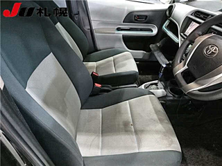 TOYOTA AQUA 2012