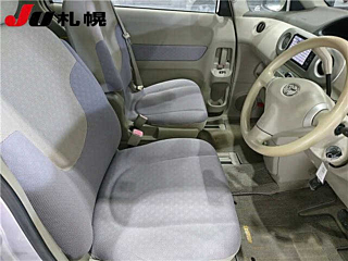 TOYOTA PORTE 2012
