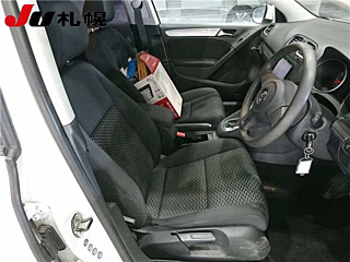 VOLKSWAGEN GOLF 2010