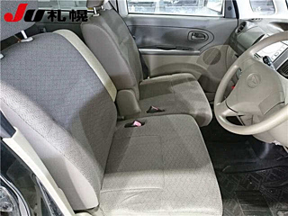 DAIHATSU TANTO 2011