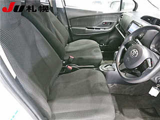 TOYOTA VITZ 2018