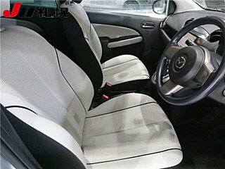 MAZDA DEMIO 2010