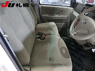 DAIHATSU ATRAI WAGON 2011