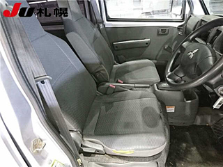 MITSUBISHI MINICAB VAN 2013