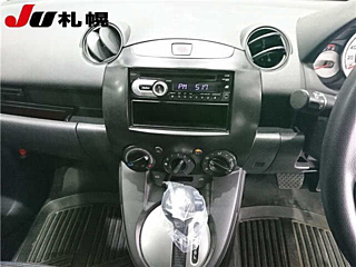 MAZDA DEMIO 2010