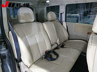 MITSUBISHI DELICA D5 2010