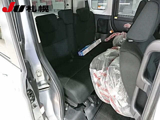 TOYOTA ROOMY 2020