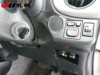 TOYOTA VITZ 2014