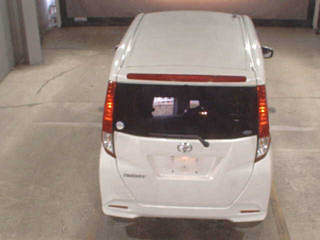 TOYOTA ROOMY 2022