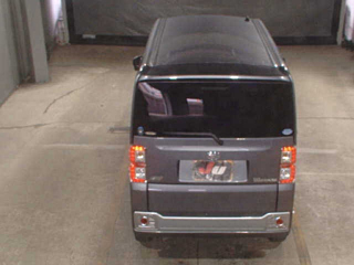 DAIHATSU WAKE 2015