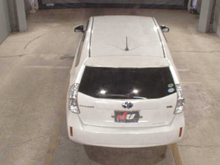 TOYOTA PRIUS ALPHA 2013