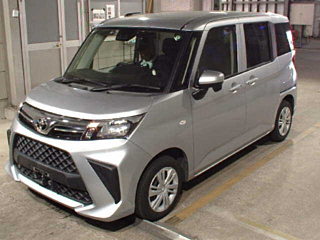 TOYOTA ROOMY 2022
