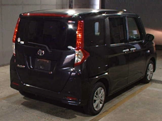 TOYOTA ROOMY 2022